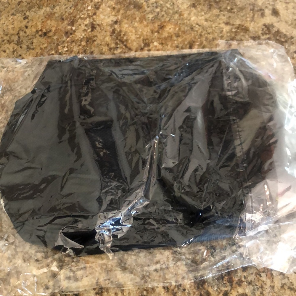 Arizona Coyotes Black Gym Bag - Picture 11 of 12